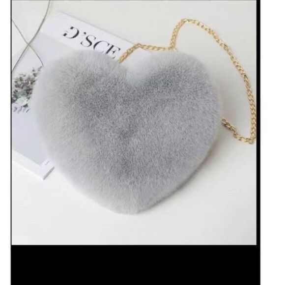 Fuzzy heart shaped gold chain, pocket book with front zipper . - Picture 10 of 11